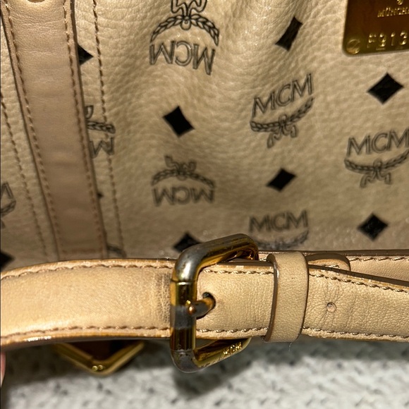 MCM Beige Visetos Coated Canvas Large Tote/Crossbody – Two-Way Bag - Picture 12 of 17